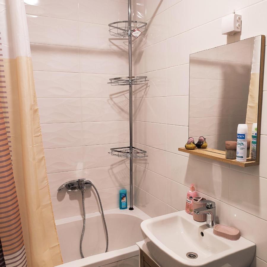 Center Firefly Gardens Apartment Újvidék Kültér fotó